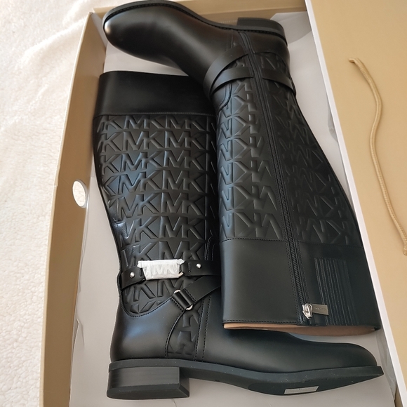 Michael Kors black kincaid embossed riding boots. Size 7.5 - Picture 4 of 12